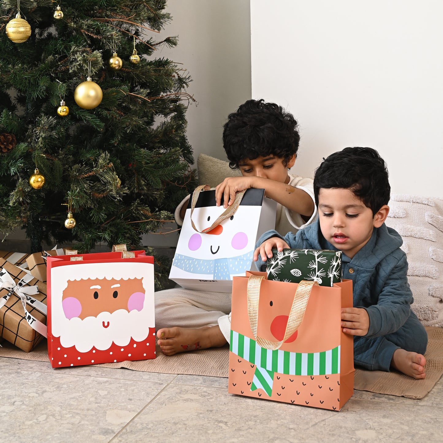 Set of 6 Gift Bags | Christmas Characters