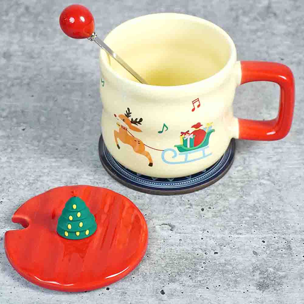 Deer with sledge Christmas Mug with 3d christmas tree Lid and Stainless Spoon.