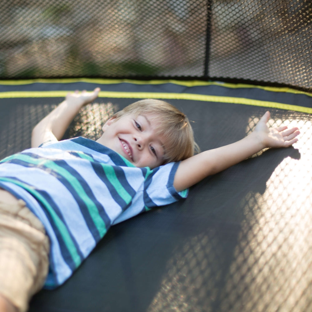 Springfree Medium Oval Trampoline with Enclosure