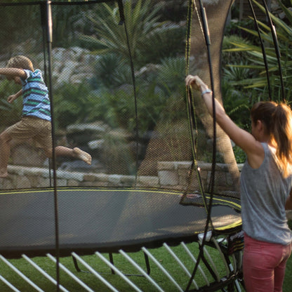 Springfree Compact Round Trampoline With Enclosure