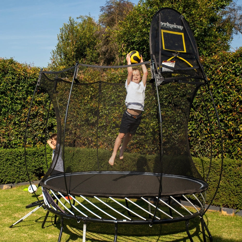 Springfree Compact Round Trampoline With Enclosure