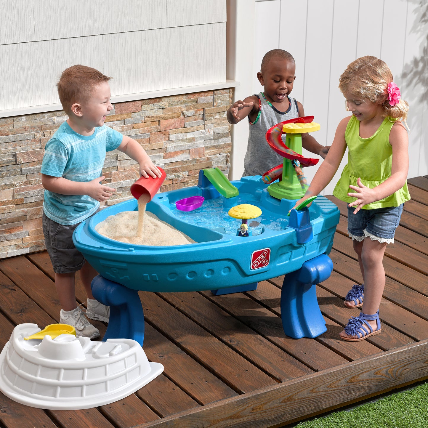 Step2 Fiesta Cruise Sand & Water Table